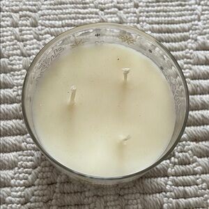 Sweet Vanilla Magic White Three-Wick Candle